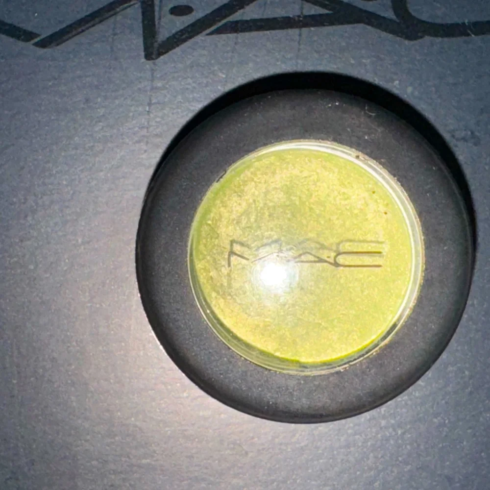 Mac juxt eyeshadow